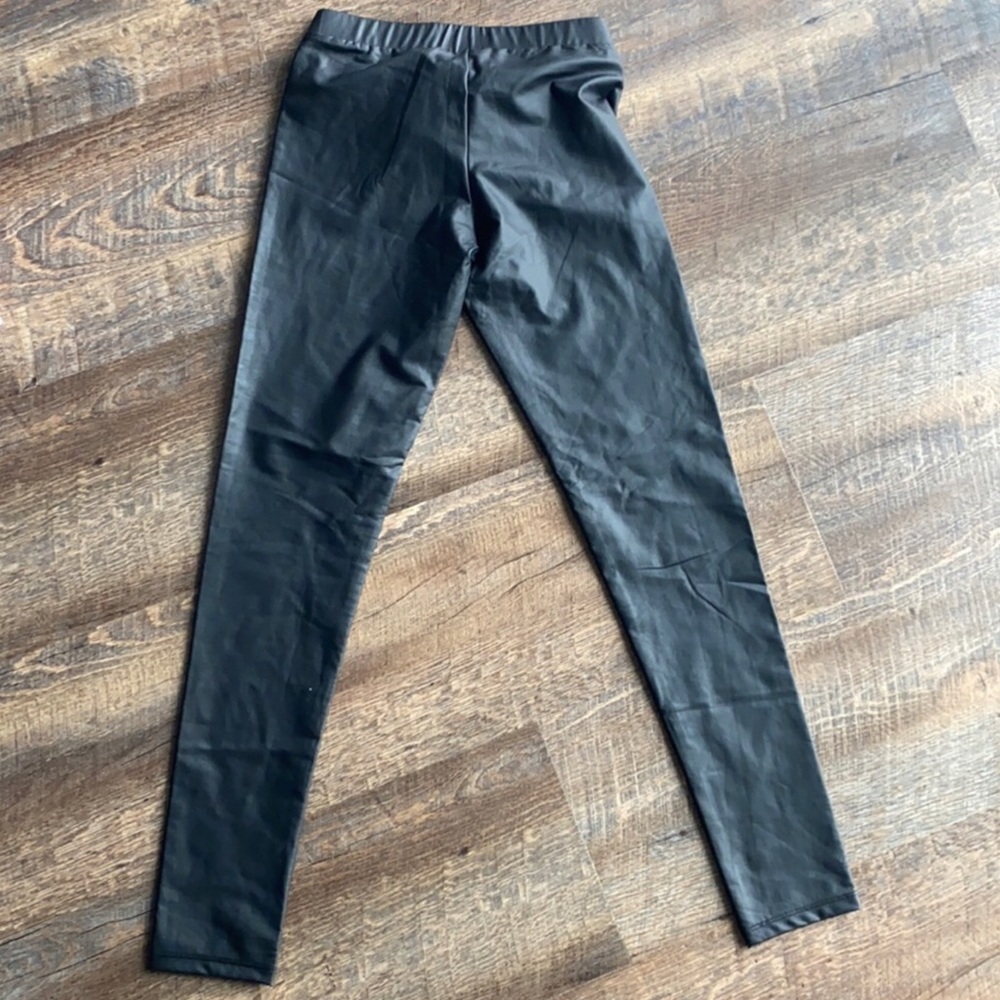 Faux Leather Black Leggings - Picture 6 of 11